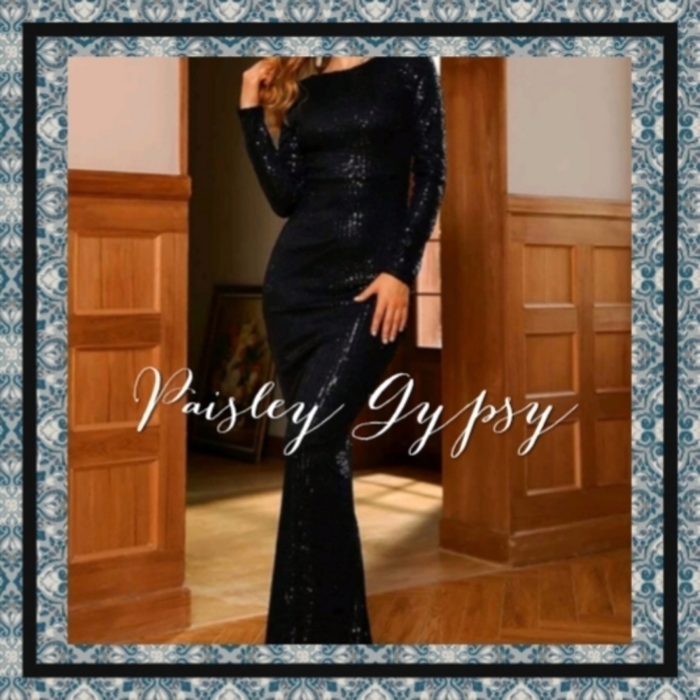 Stunning Form Fitting Shimmering Black Backless Long Sleeve Formal Gown